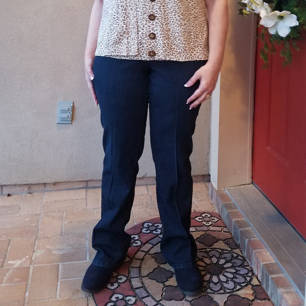 NYDJ SZ 14  SILVER DESIGN POCKETS